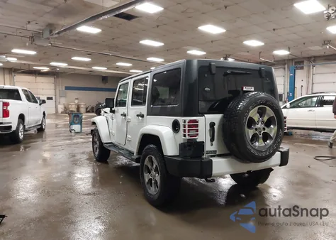 2016 Jeep Wrangler Unlimited Sahara z USA, uszkodzony, nr VIN 1C4HJWEG2GL213324